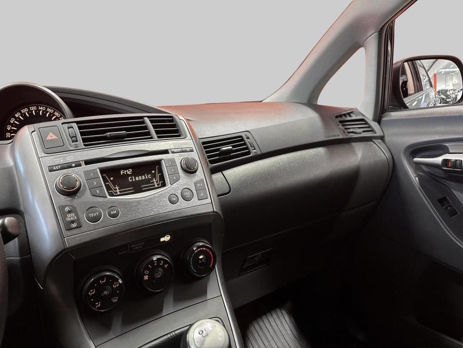 TOYOTA Verso 2010