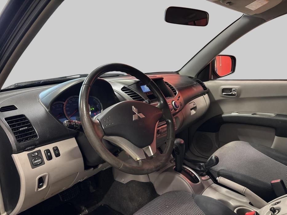 MITSUBISHI L200 2006