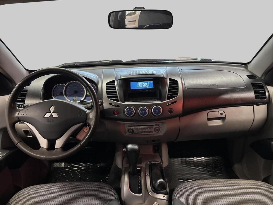 MITSUBISHI L200 2006