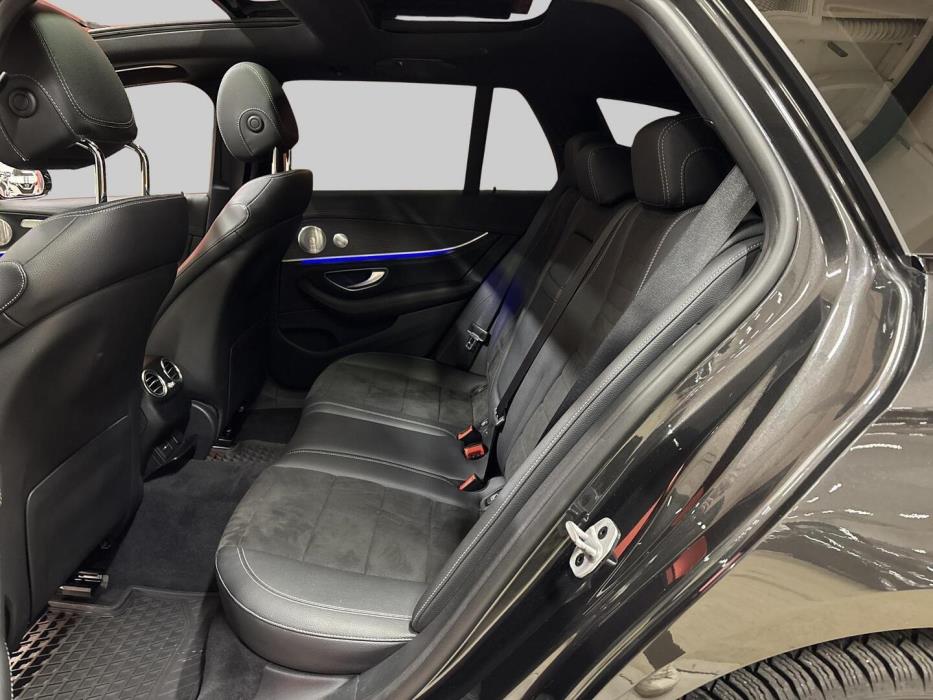 MERCEDES-BENZ E 2020