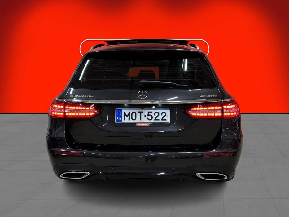 MERCEDES-BENZ E 2020