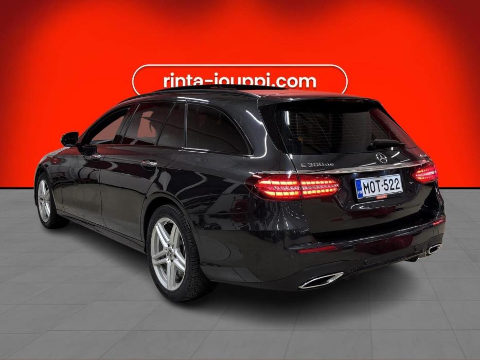 MERCEDES-BENZ E 2020