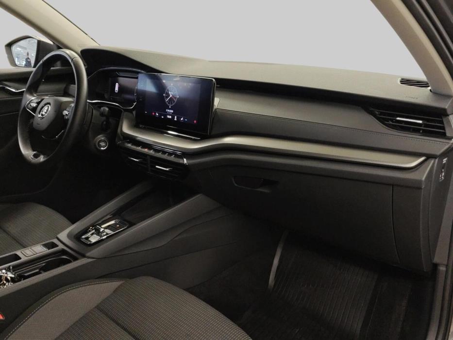SKODA Octavia 2024