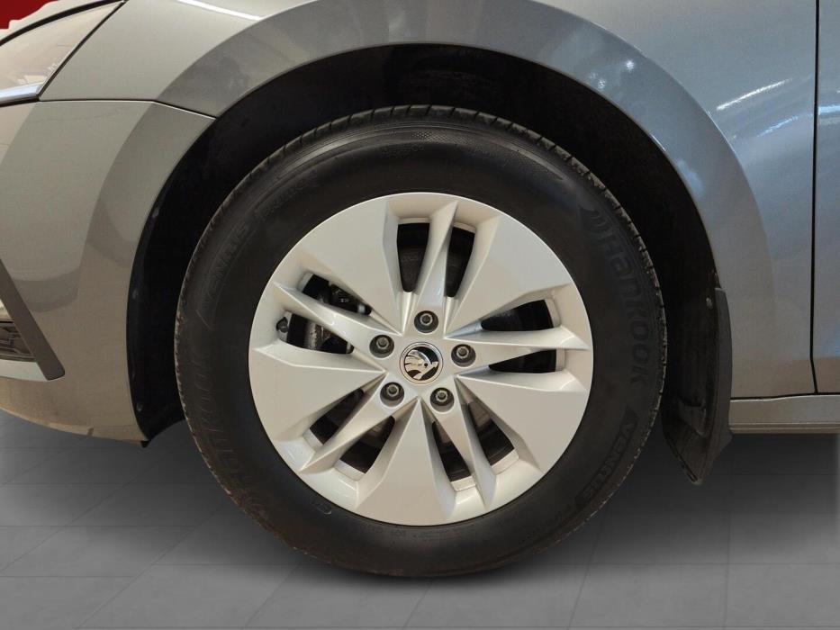 SKODA Octavia 2024