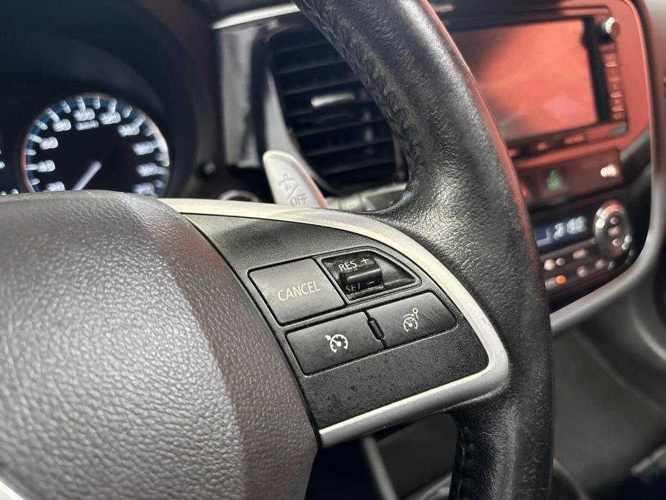 MITSUBISHI Outlander PHEV 2014