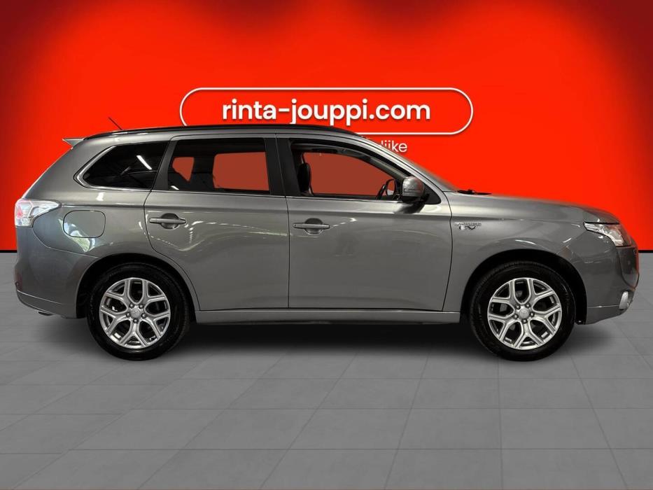 MITSUBISHI Outlander PHEV 2014