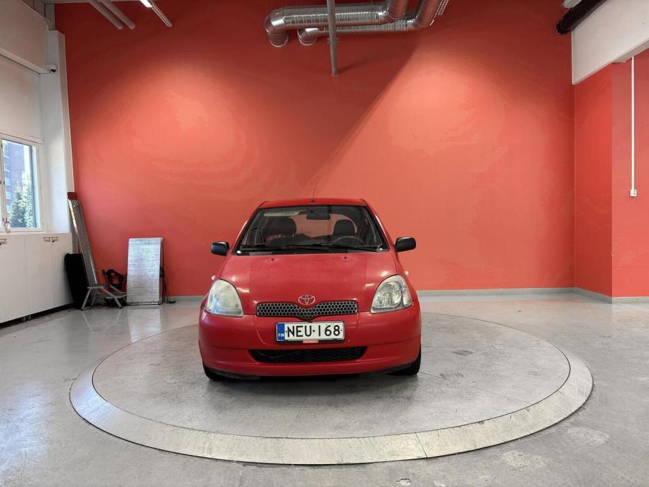 TOYOTA Yaris 2002