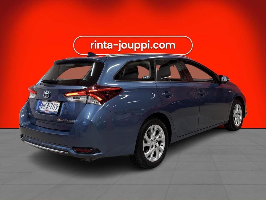 TOYOTA Auris 2016