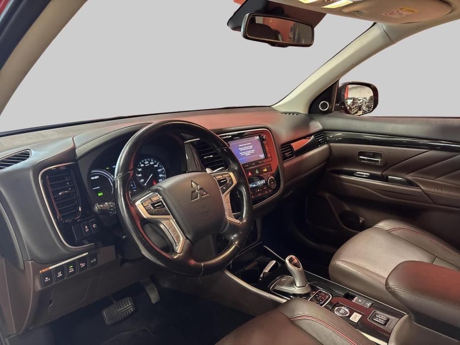 MITSUBISHI Outlander PHEV 2018