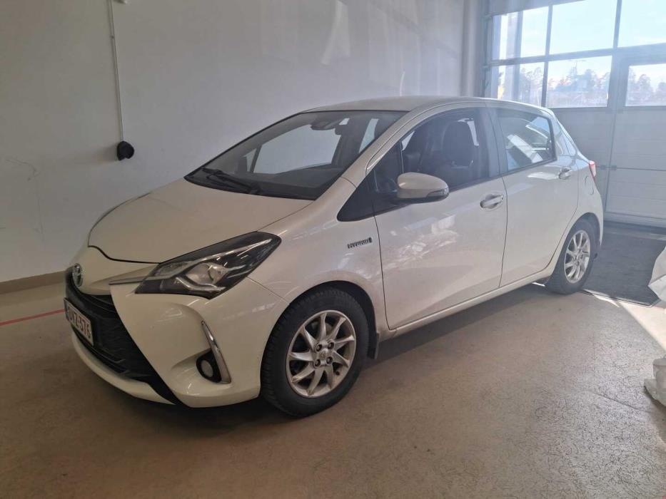 TOYOTA Yaris 2017
