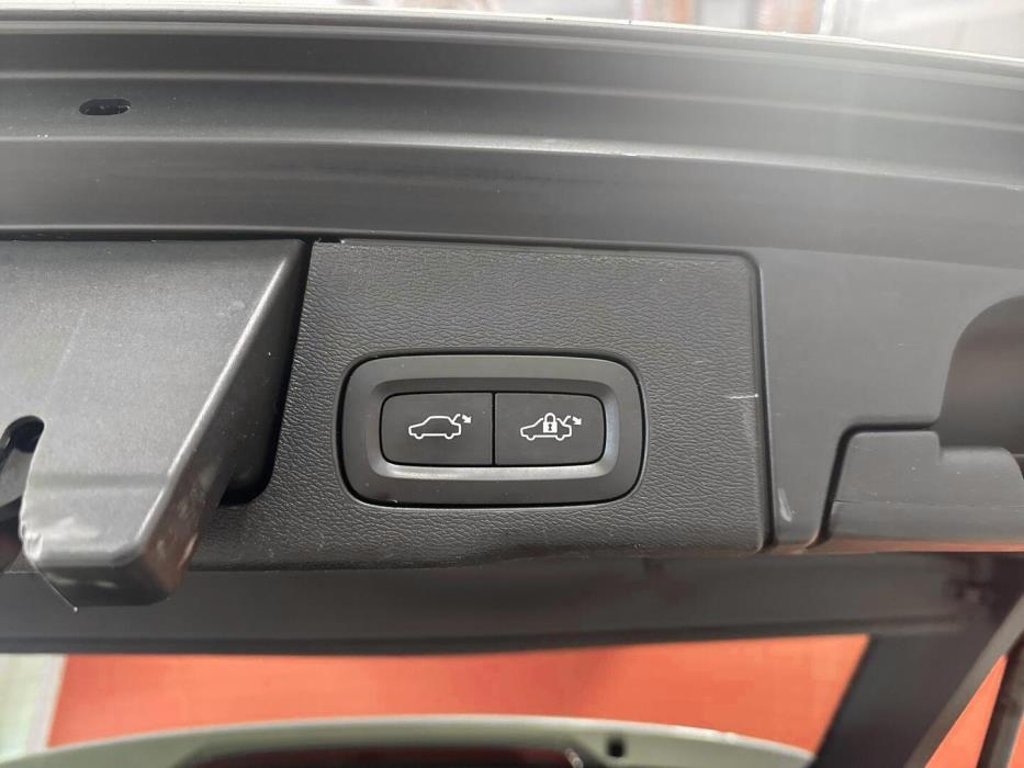 VOLVO XC60 2018