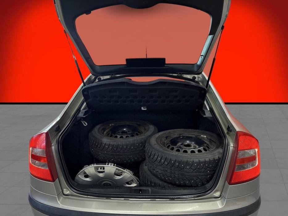 SKODA Octavia 2005