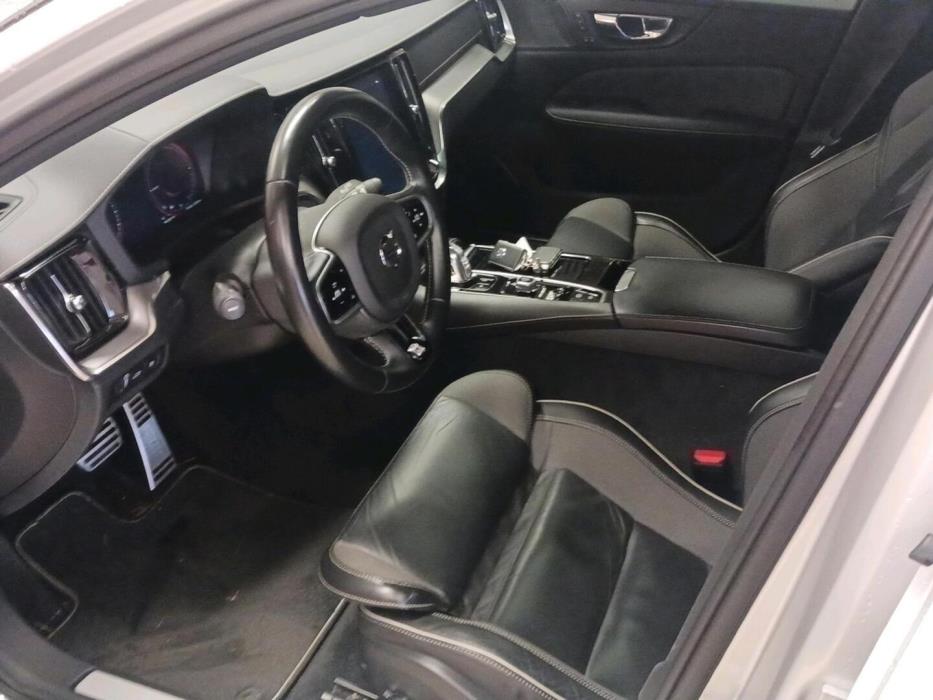 VOLVO V60 2019