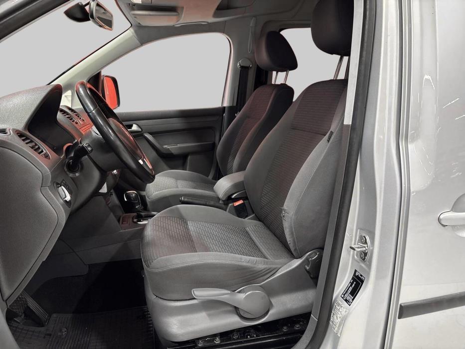VOLKSWAGEN Caddy Maxi 2012