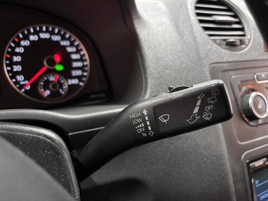 VOLKSWAGEN Caddy Maxi 2012