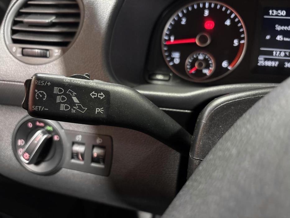 VOLKSWAGEN Caddy Maxi 2012