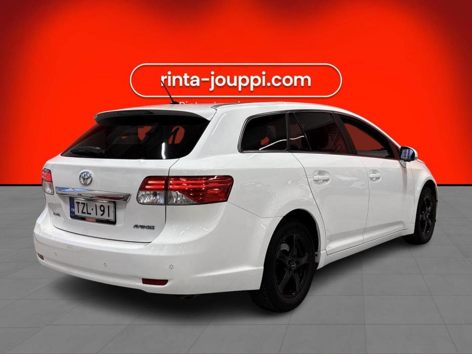 TOYOTA Avensis 2014