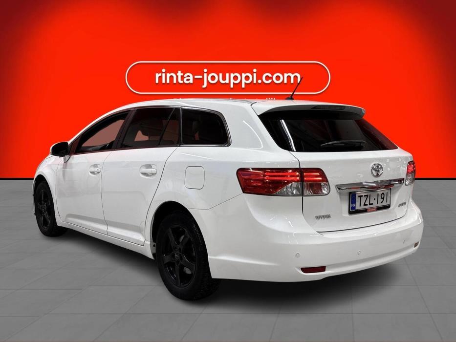 TOYOTA Avensis 2014