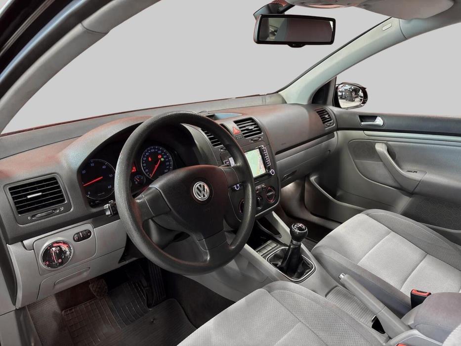 VOLKSWAGEN Golf 2006