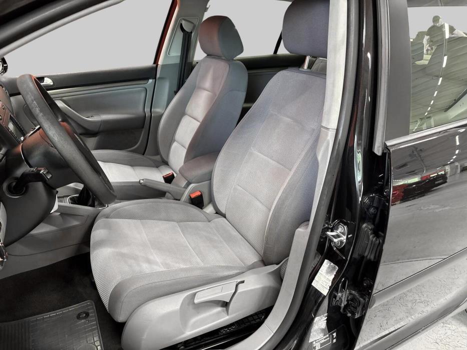 VOLKSWAGEN Golf 2006