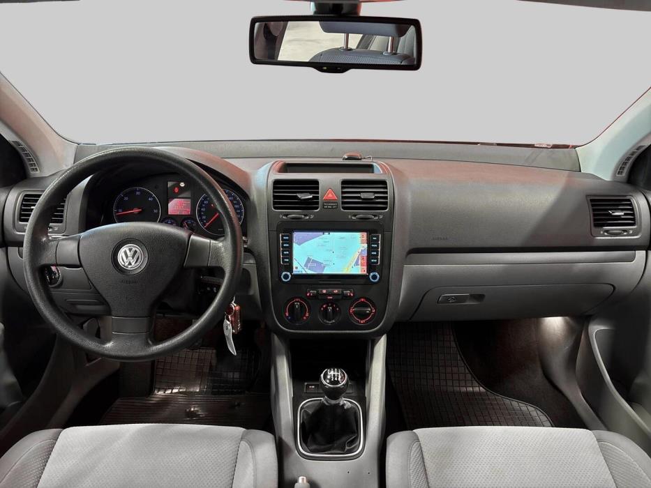 VOLKSWAGEN Golf 2006