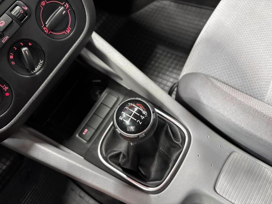 VOLKSWAGEN Golf 2006