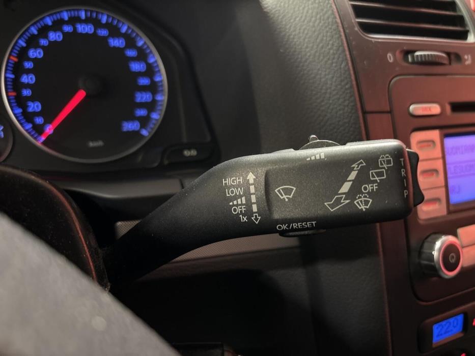 VOLKSWAGEN Golf 2008