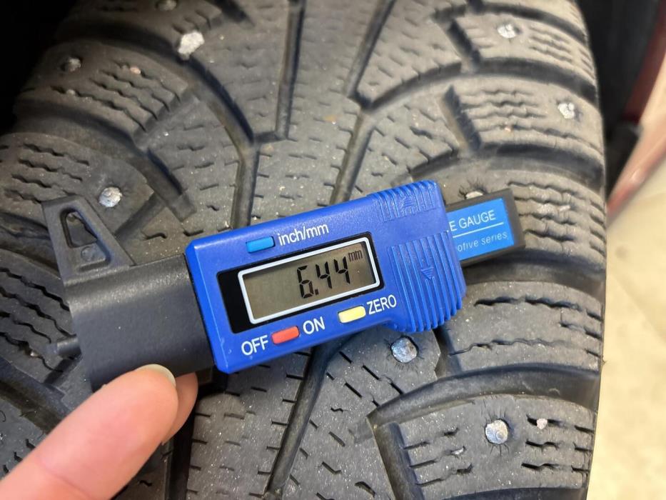 VOLKSWAGEN Golf 2008