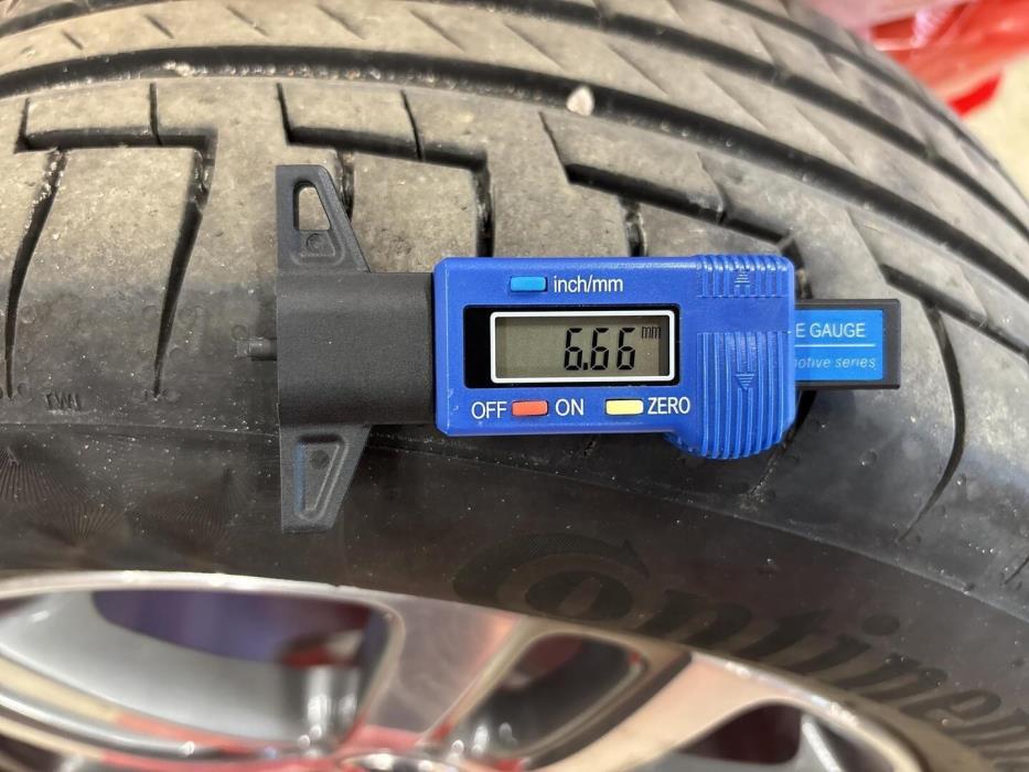 VOLKSWAGEN Golf 2008