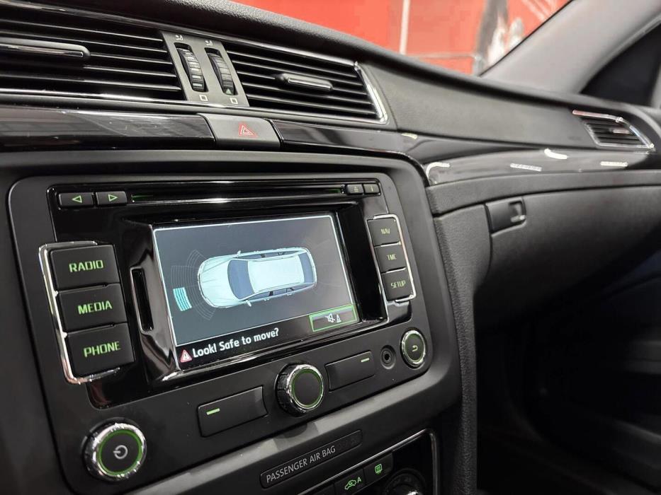SKODA Superb 2015