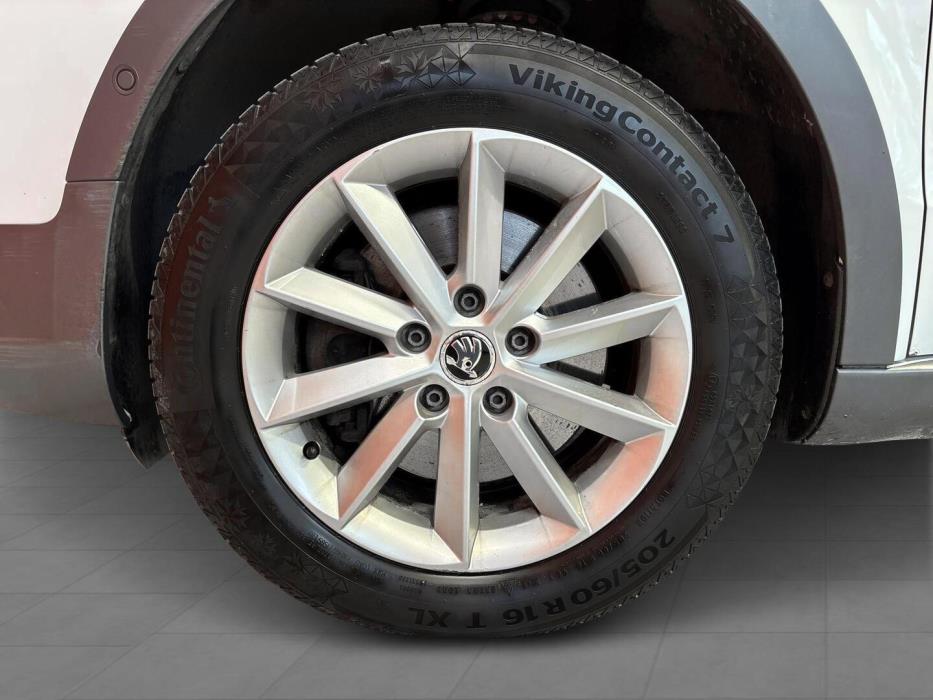 SKODA Superb 2015