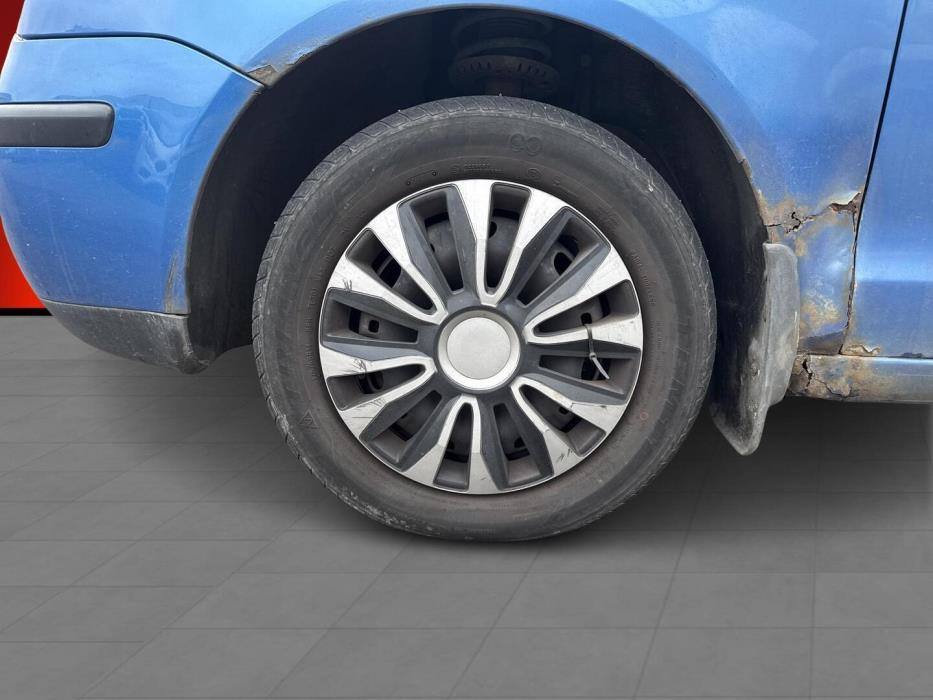 VOLKSWAGEN Polo 2004