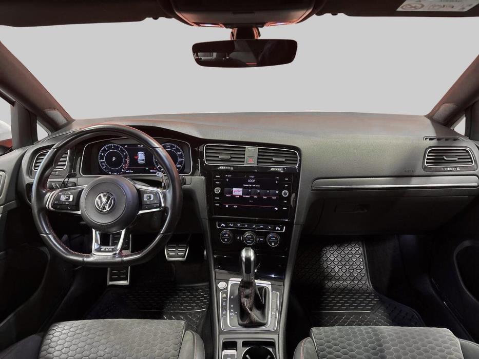 VOLKSWAGEN Golf 2018