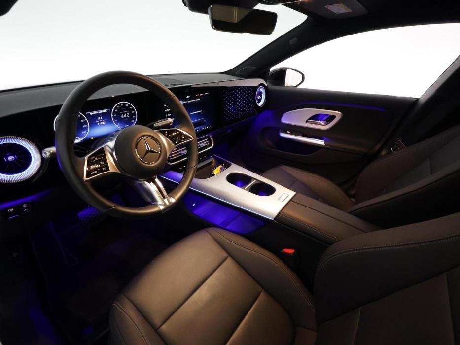 MERCEDES-BENZ CLA 2025