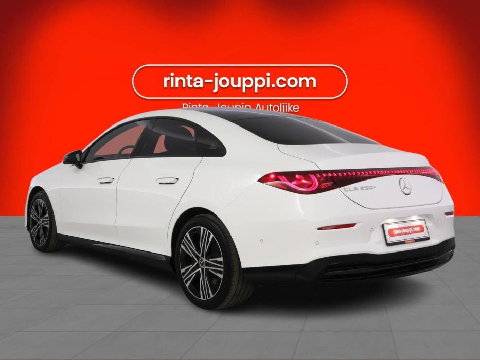 MERCEDES-BENZ CLA 2025