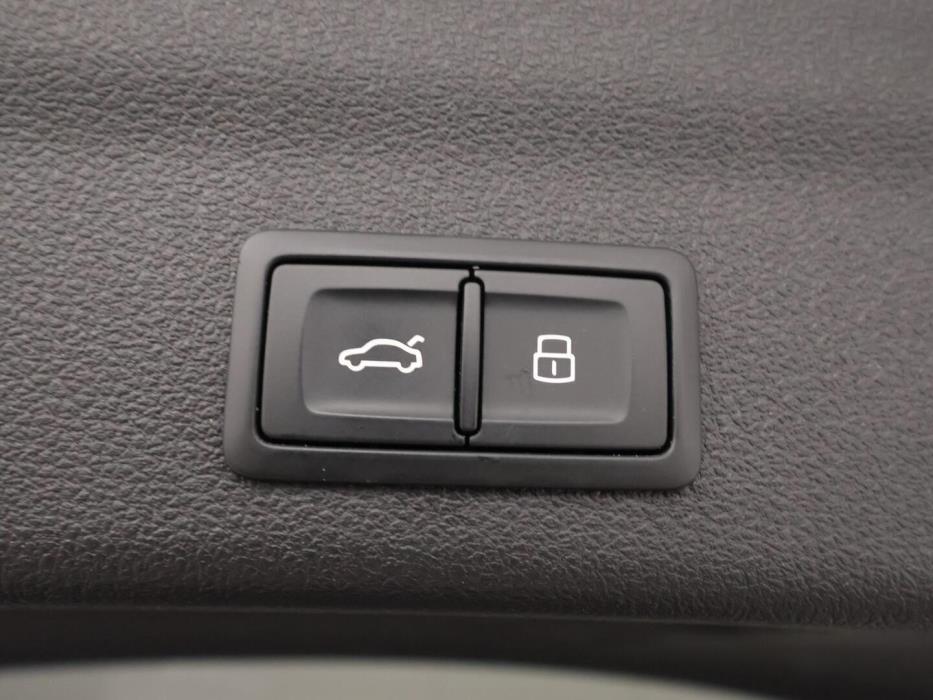 AUDI A6 2023