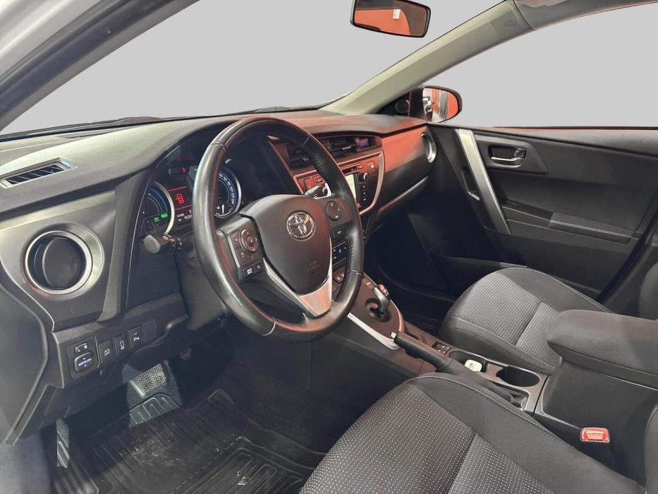TOYOTA Auris 2013