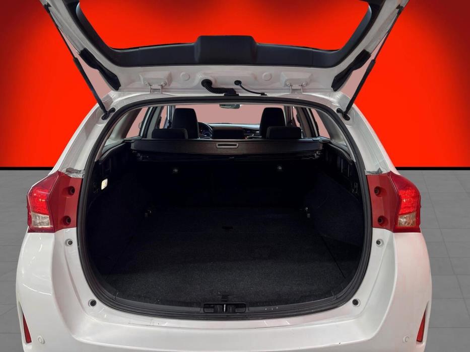 TOYOTA Auris 2013