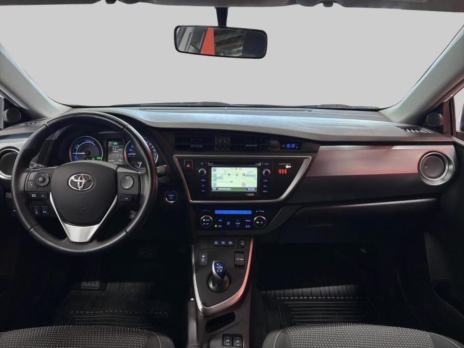 TOYOTA Auris 2013