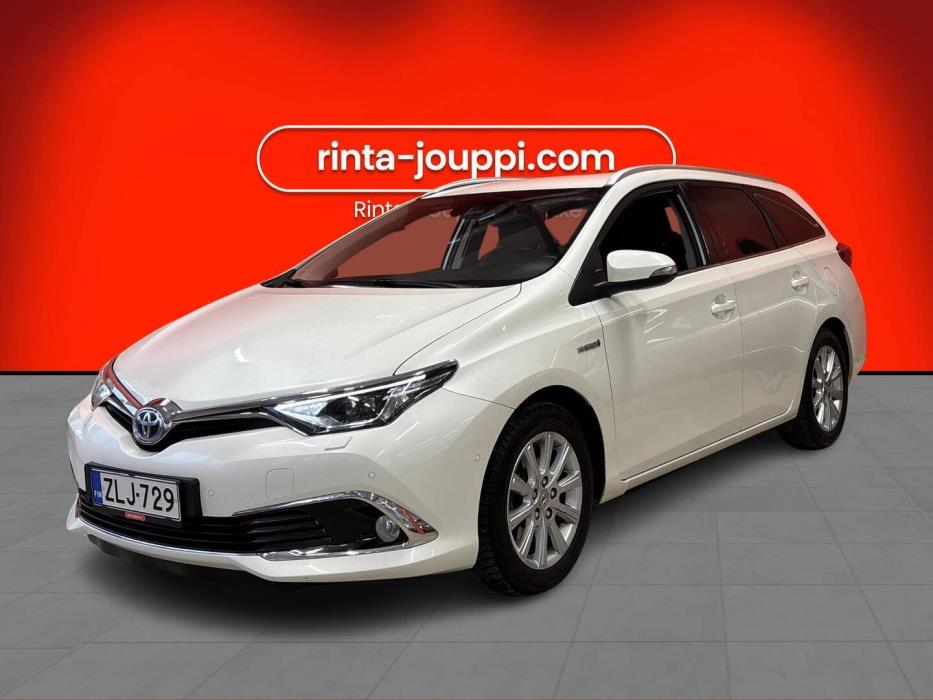 TOYOTA Auris 2016