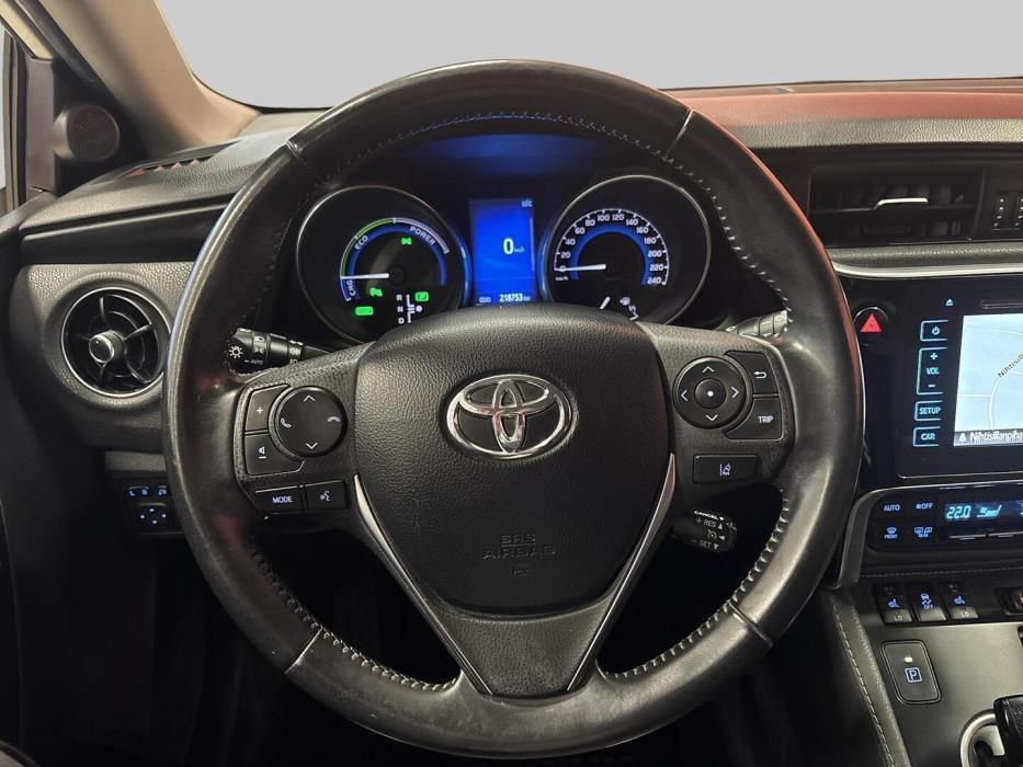 TOYOTA Auris 2016