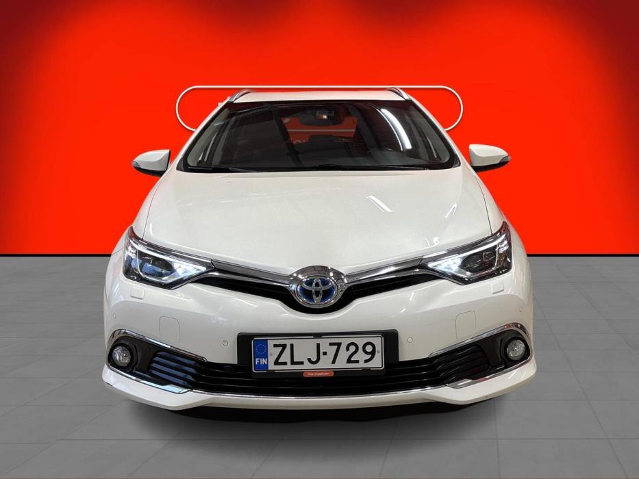 TOYOTA Auris 2016