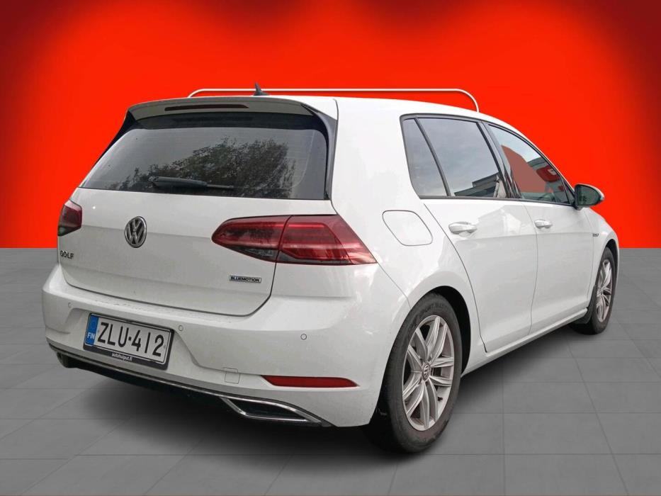 VOLKSWAGEN Golf 2018