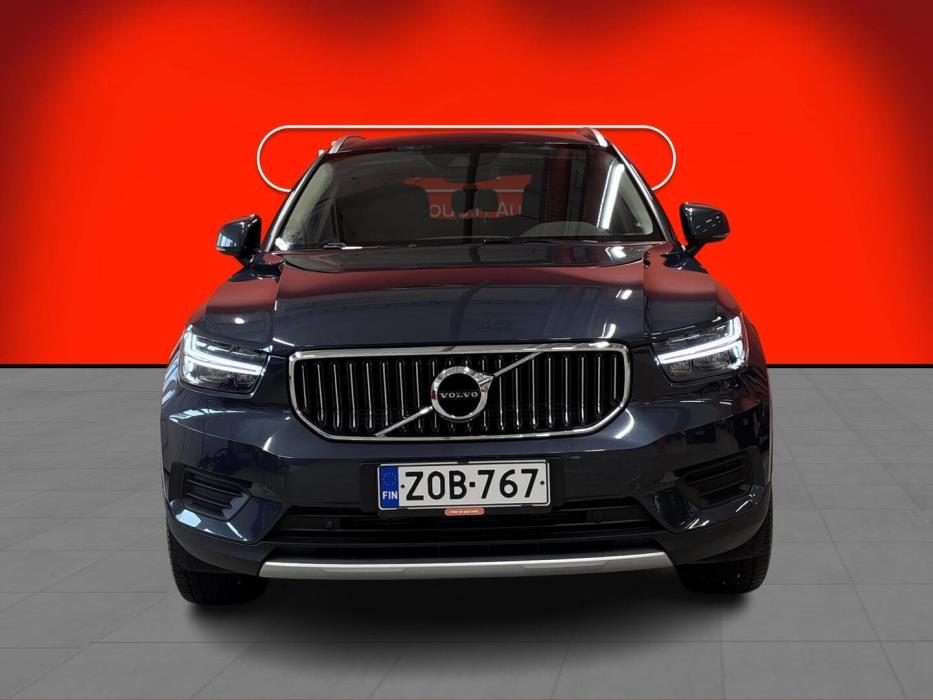 VOLVO XC40 2022