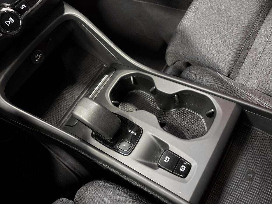 VOLVO XC40 2022