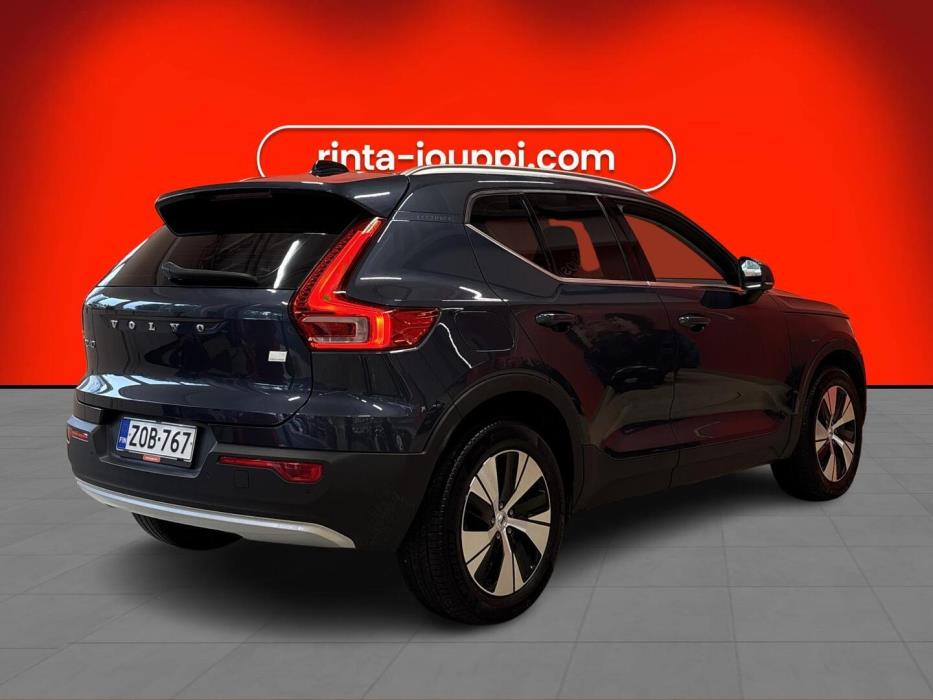 VOLVO XC40 2022