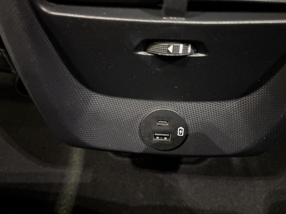 FORD MUSTANG MACH-E 2021