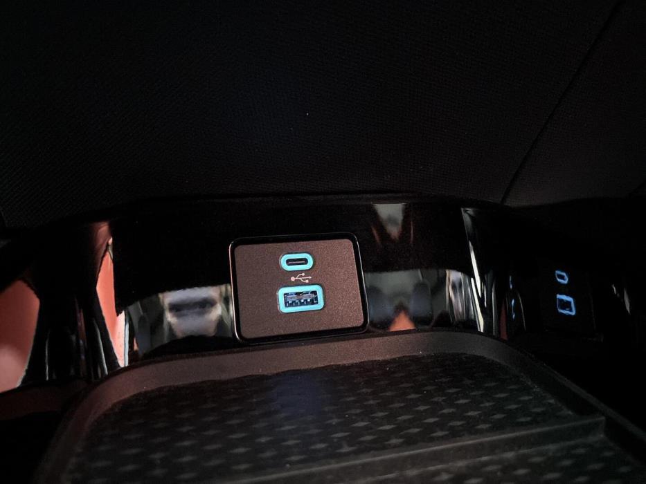 FORD MUSTANG MACH-E 2021