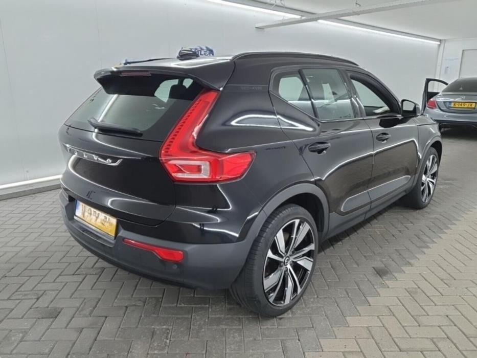 VOLVO XC40 2021