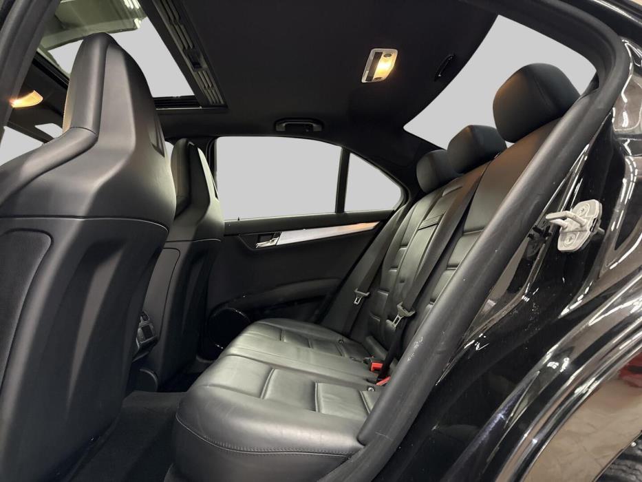 MERCEDES-BENZ C 63 AMG 2008